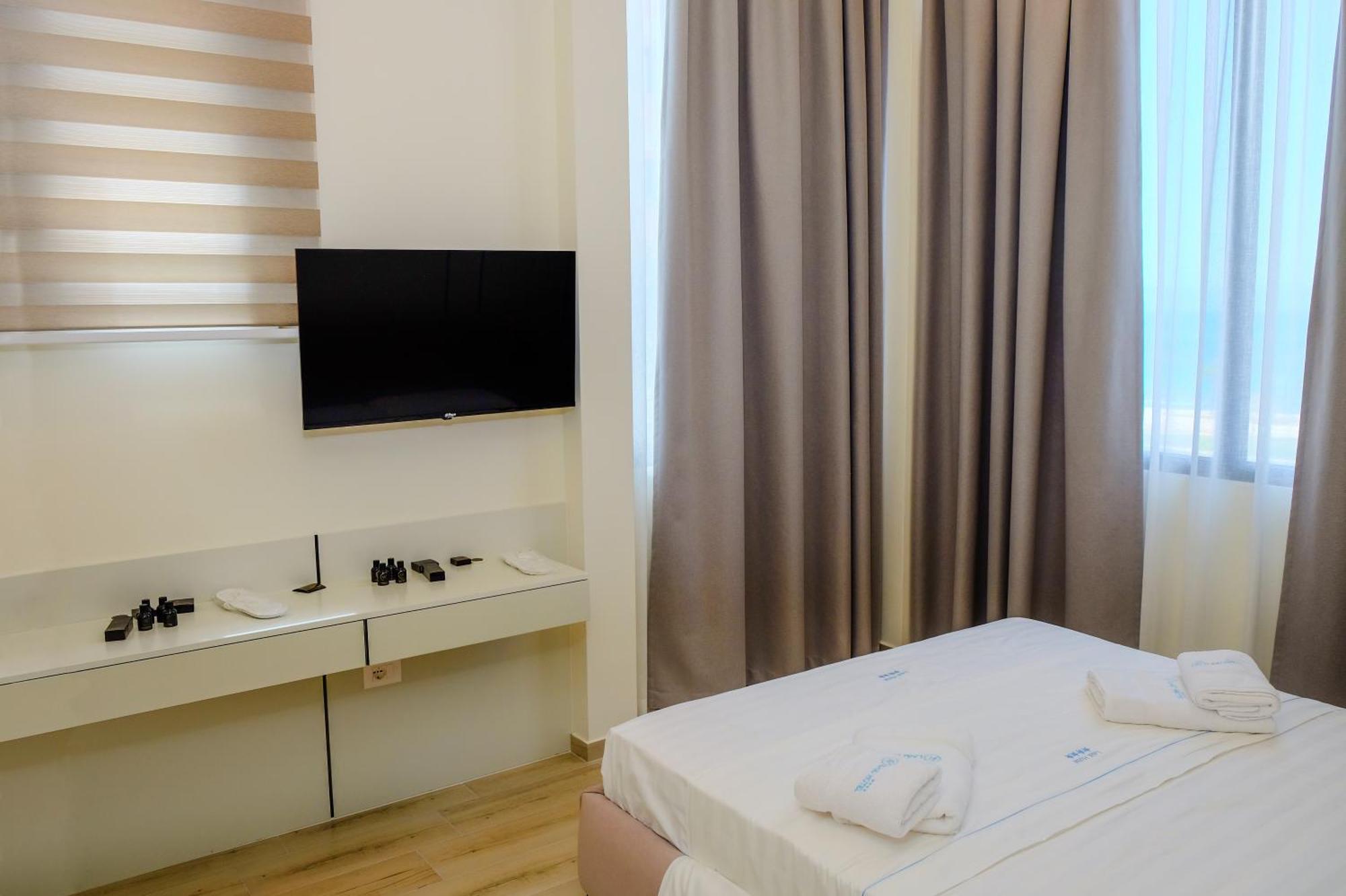 Vlorë Laid Hotel מראה חיצוני תמונה