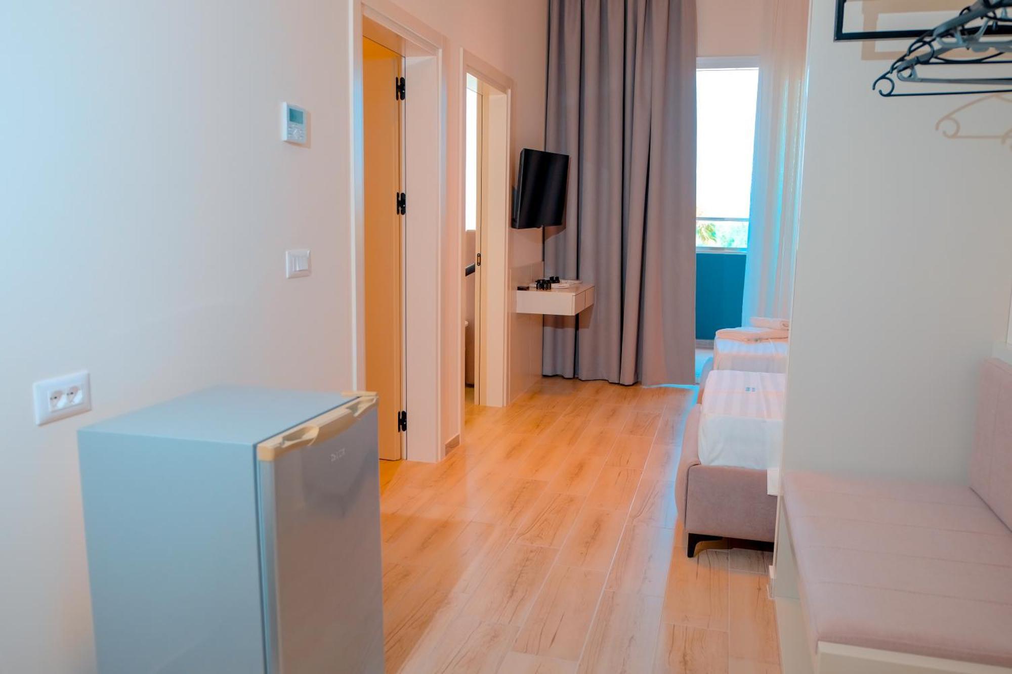 Vlorë Laid Hotel מראה חיצוני תמונה