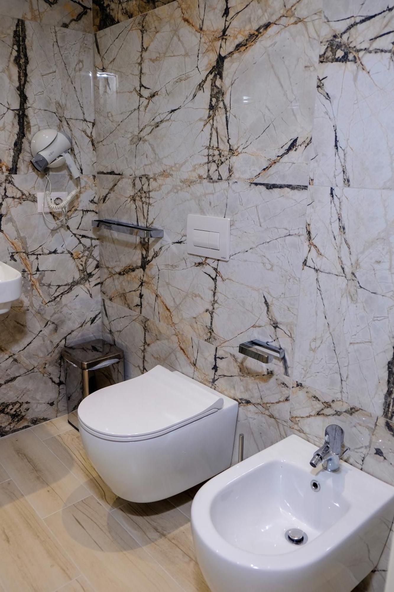 Vlorë Laid Hotel מראה חיצוני תמונה