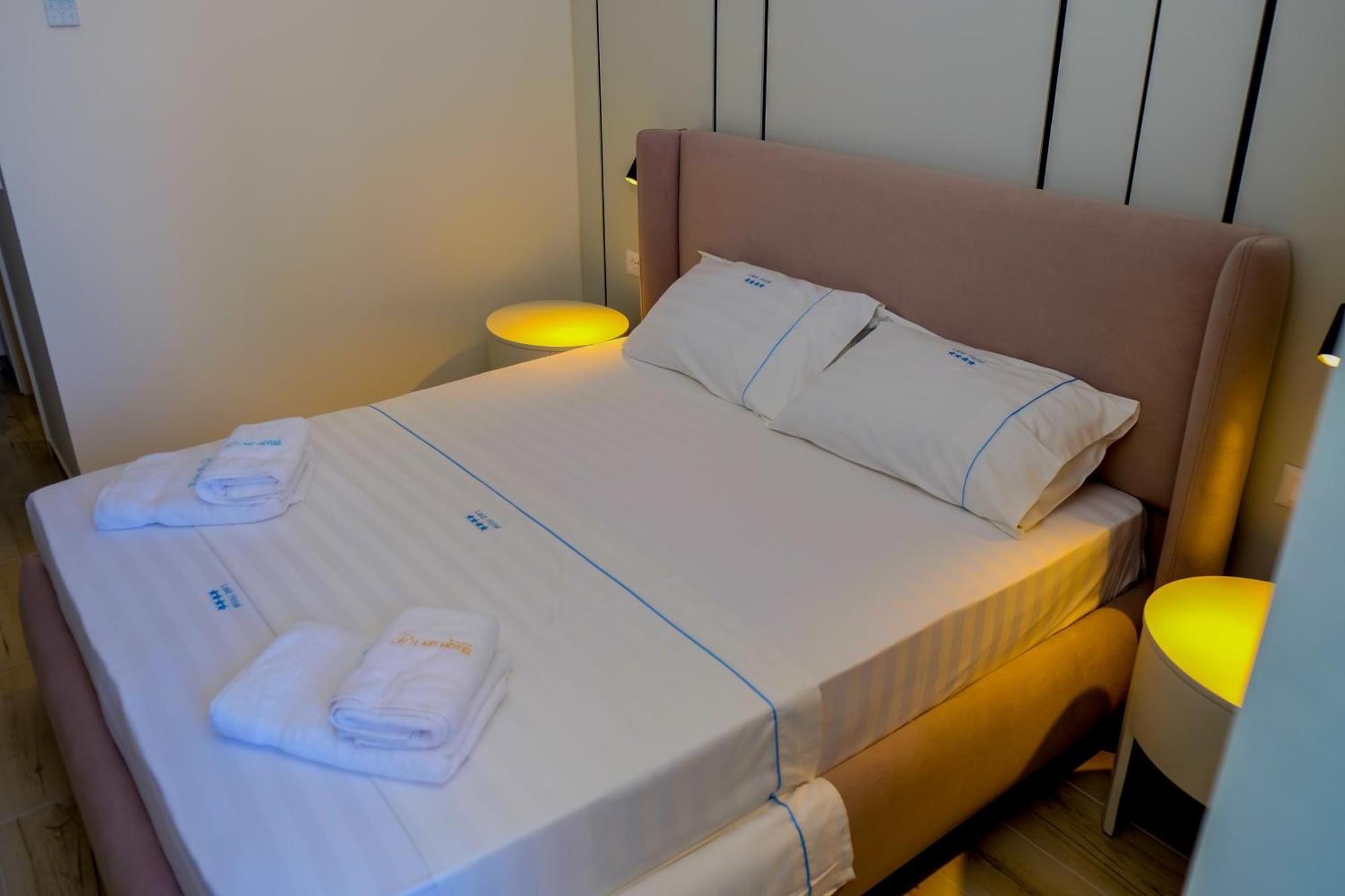 Vlorë Laid Hotel מראה חיצוני תמונה