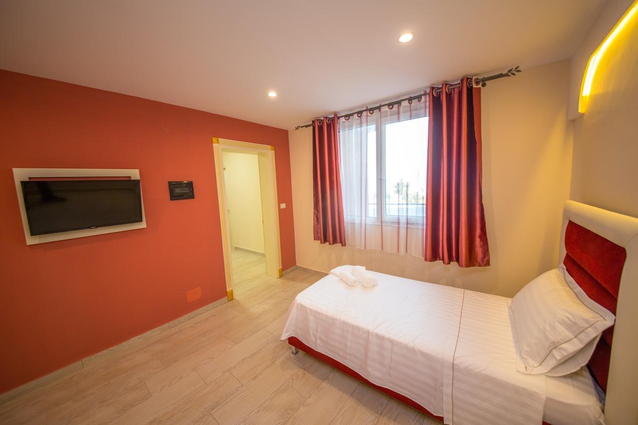 Vlorë Laid Hotel מראה חיצוני תמונה