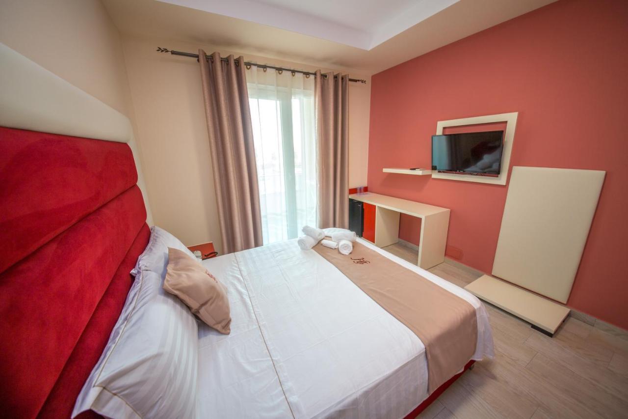 Vlorë Laid Hotel מראה חיצוני תמונה